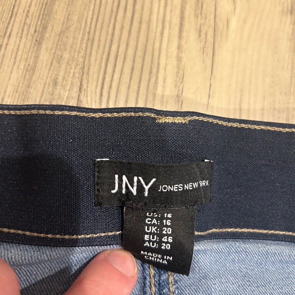 JNY Boot Cut Jeans - Picture 4 of 7